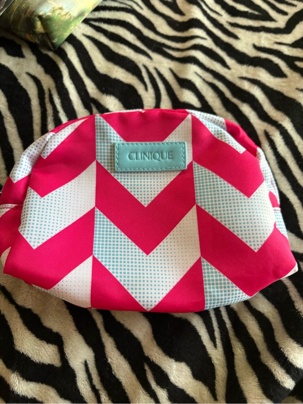 Clinique Kids Chevron Pouch - Hot Pink & Light Blue